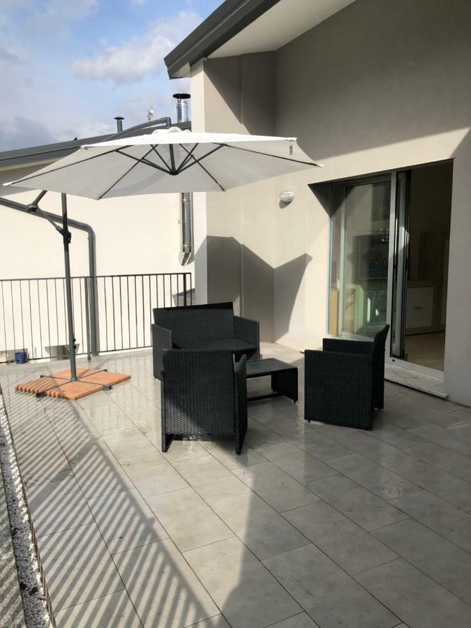 White House Lucia Holiday home Colico